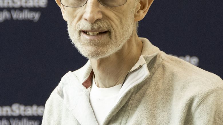 Head shot of Mark Gruskin