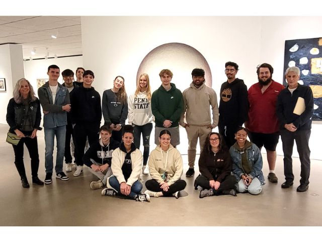 PSU-LV math students tour a local art museum