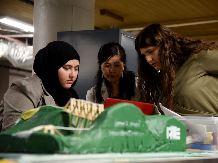 Hagar Abdelaal (left) and Alyonna Vitulli (right), Penn State Harrisburg